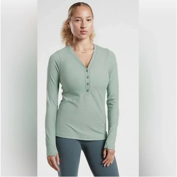 🟣4/$20 Athleta Uptempo Ribbed Henley Tee Green Gray S - Picture 1 of 5